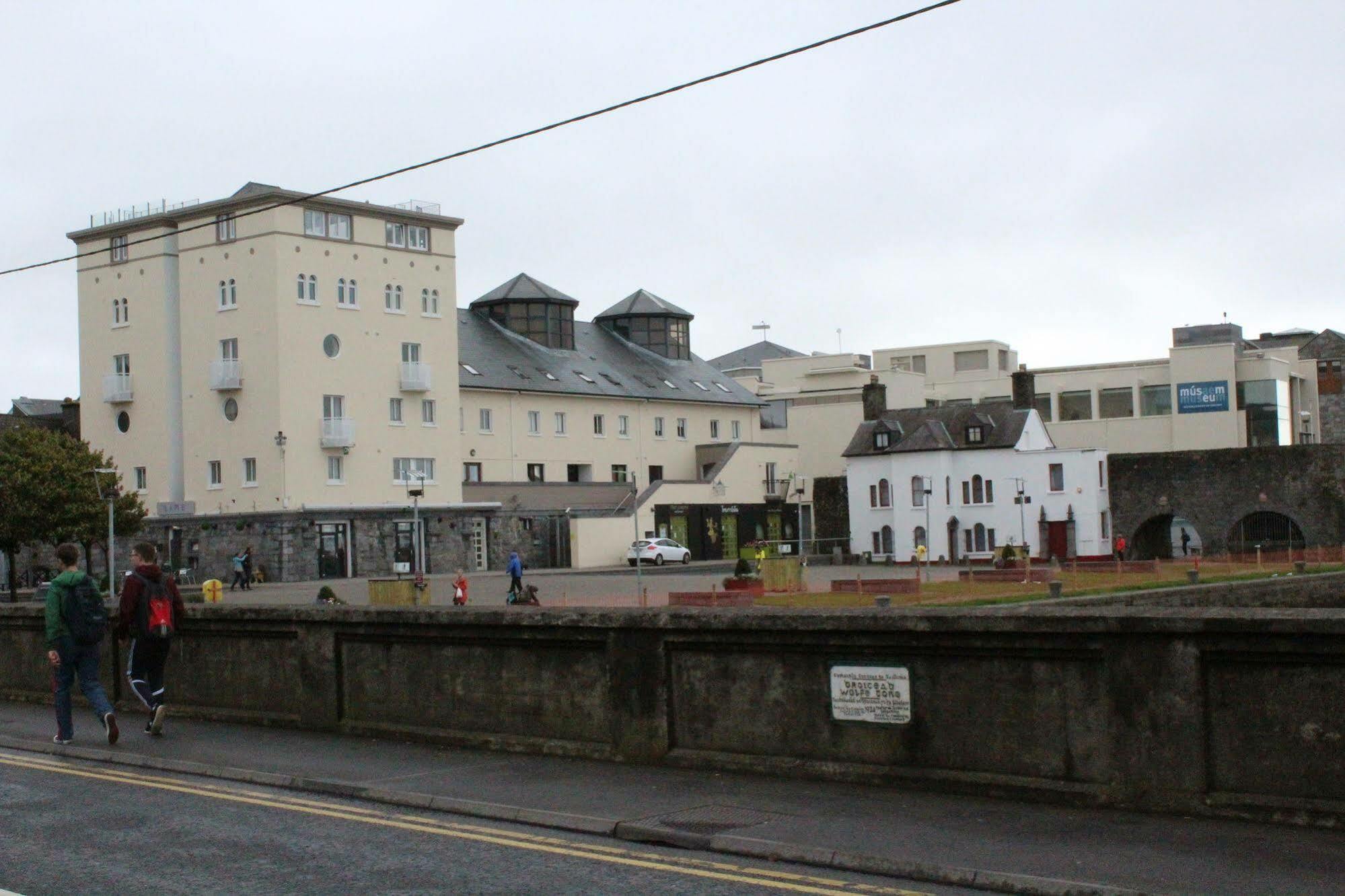 Spanish Arch Apartments Galway Exterior photo